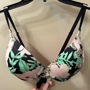 Victoria’s Secret Pink Tropical and Leopard Print Wear Everywhere Push Up Bra